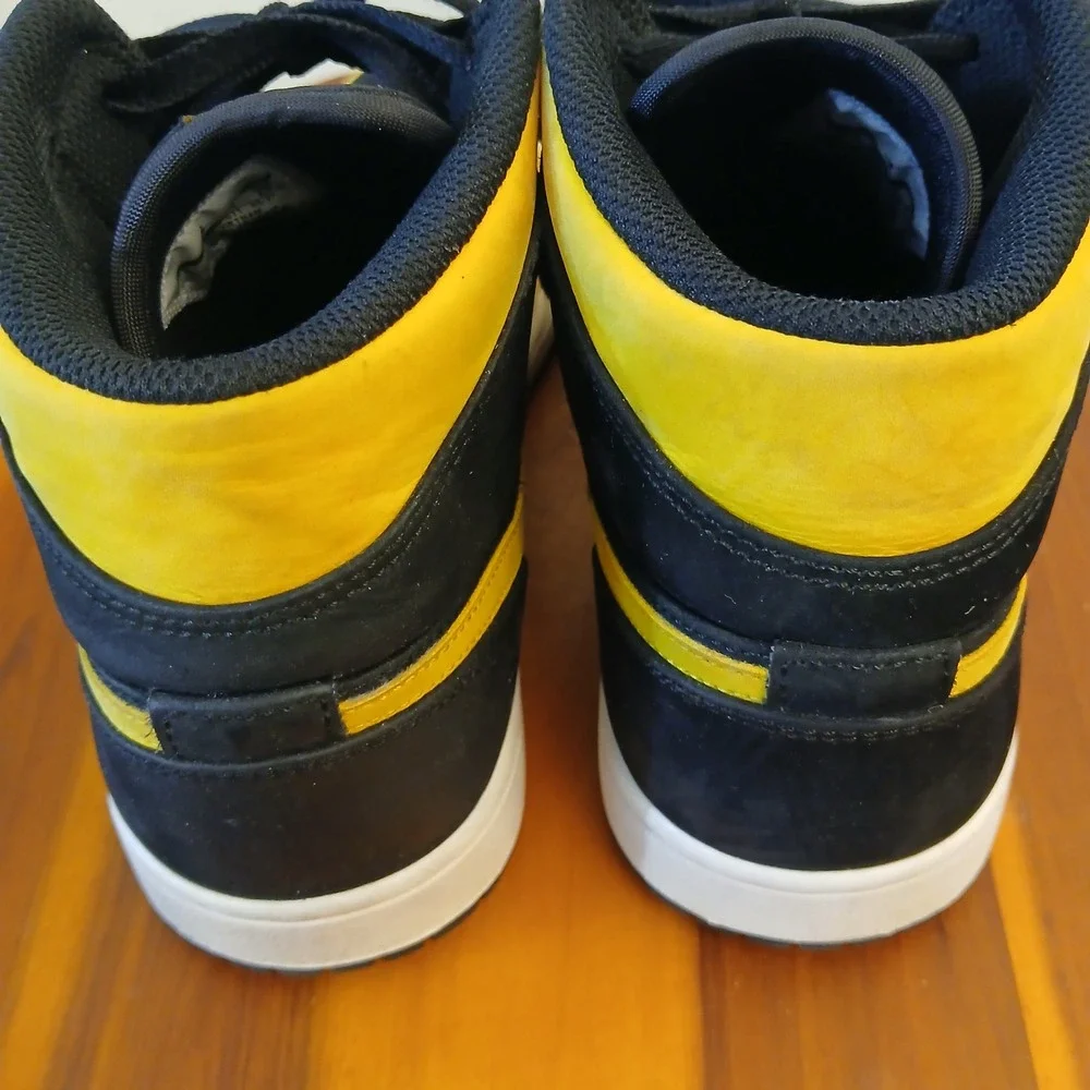 Jordan 1 Mid Mens 8 Yellow Black Basketball Shoes Sneakers 554724-071